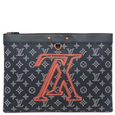 極美品✨miumiu クラッチバッグ ブラック ギャザー ナイロン フラップ 極美品✨miumiu クラッチバッグ ブラック ギャザー ナイロン