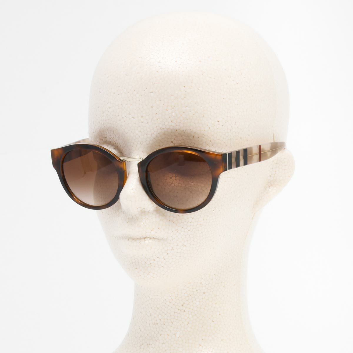 000000156127-01-m.jpg?t=  